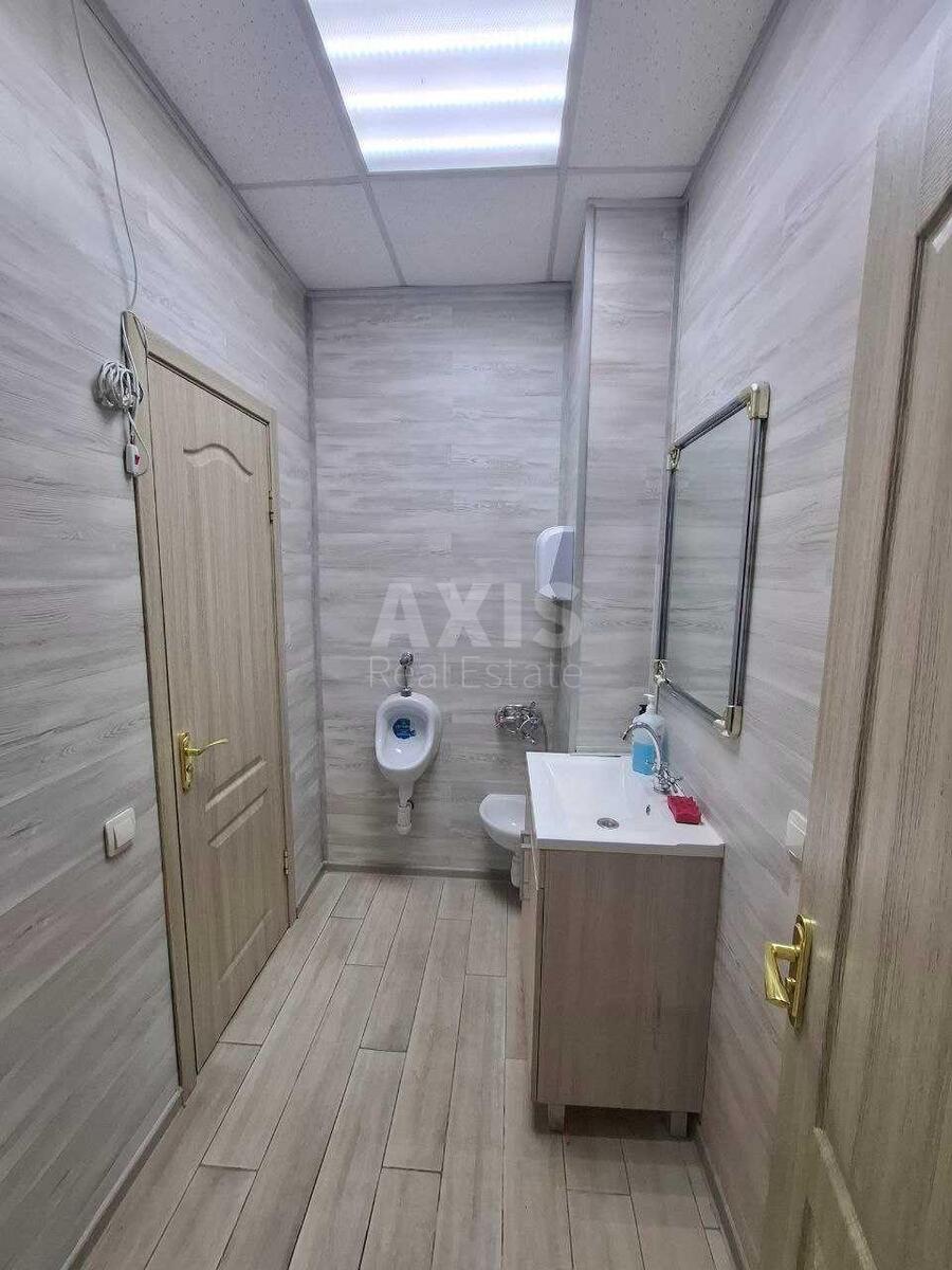 Office vul. Kostjantynivs'ka 22/17, 92m25