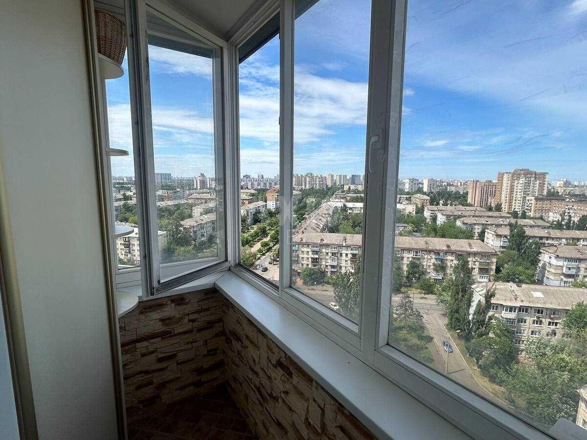 2к квартира ул. Уинстона Черчилля 18Б622267