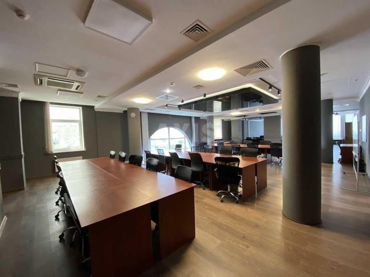 Офис пер. Крестовый 2, 400м20