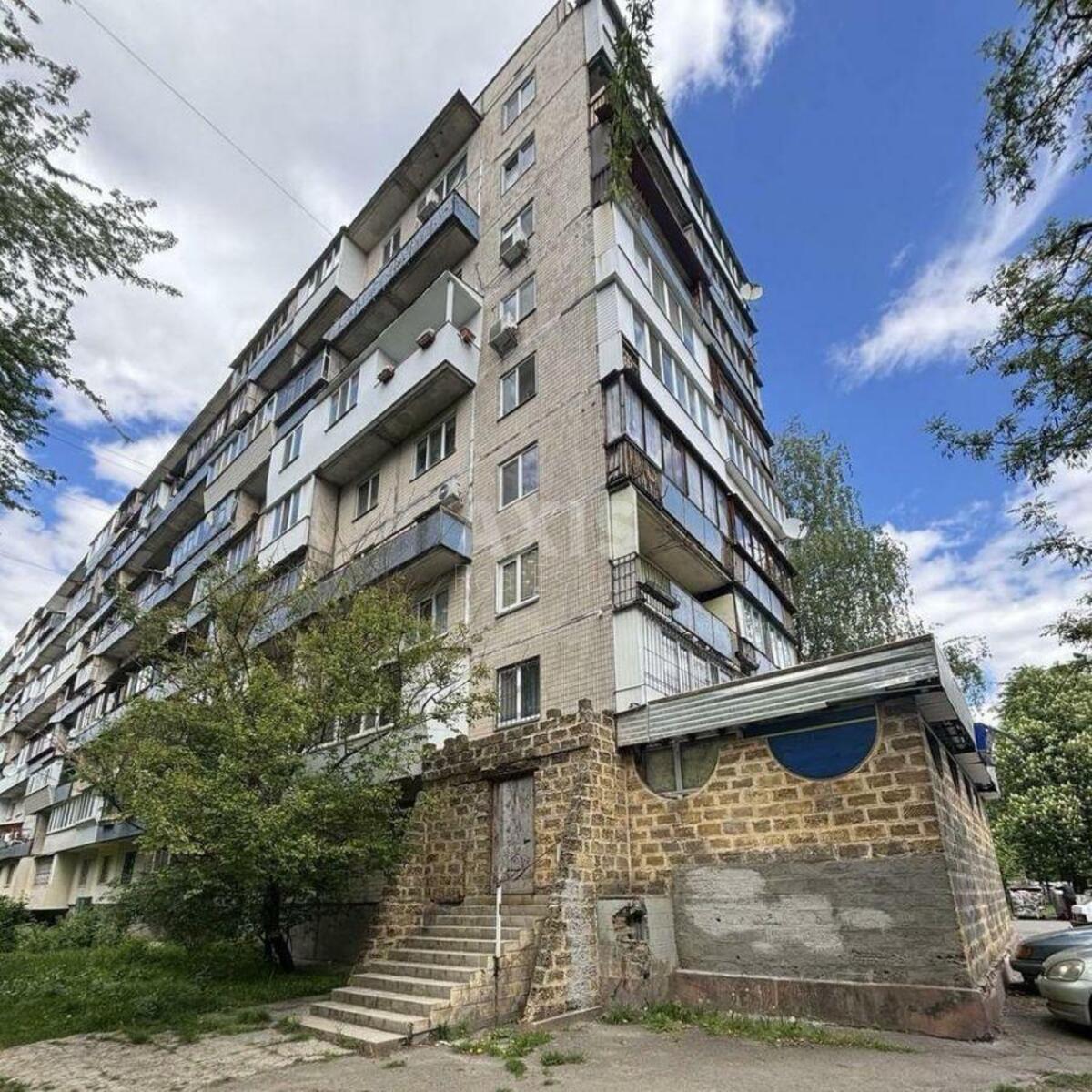 Trade object vul. Bulahovs'kogo Akademika 5, 91m2