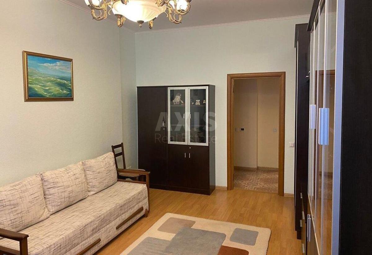 3k apartment vul. Sribnokil's'ka 3Б4