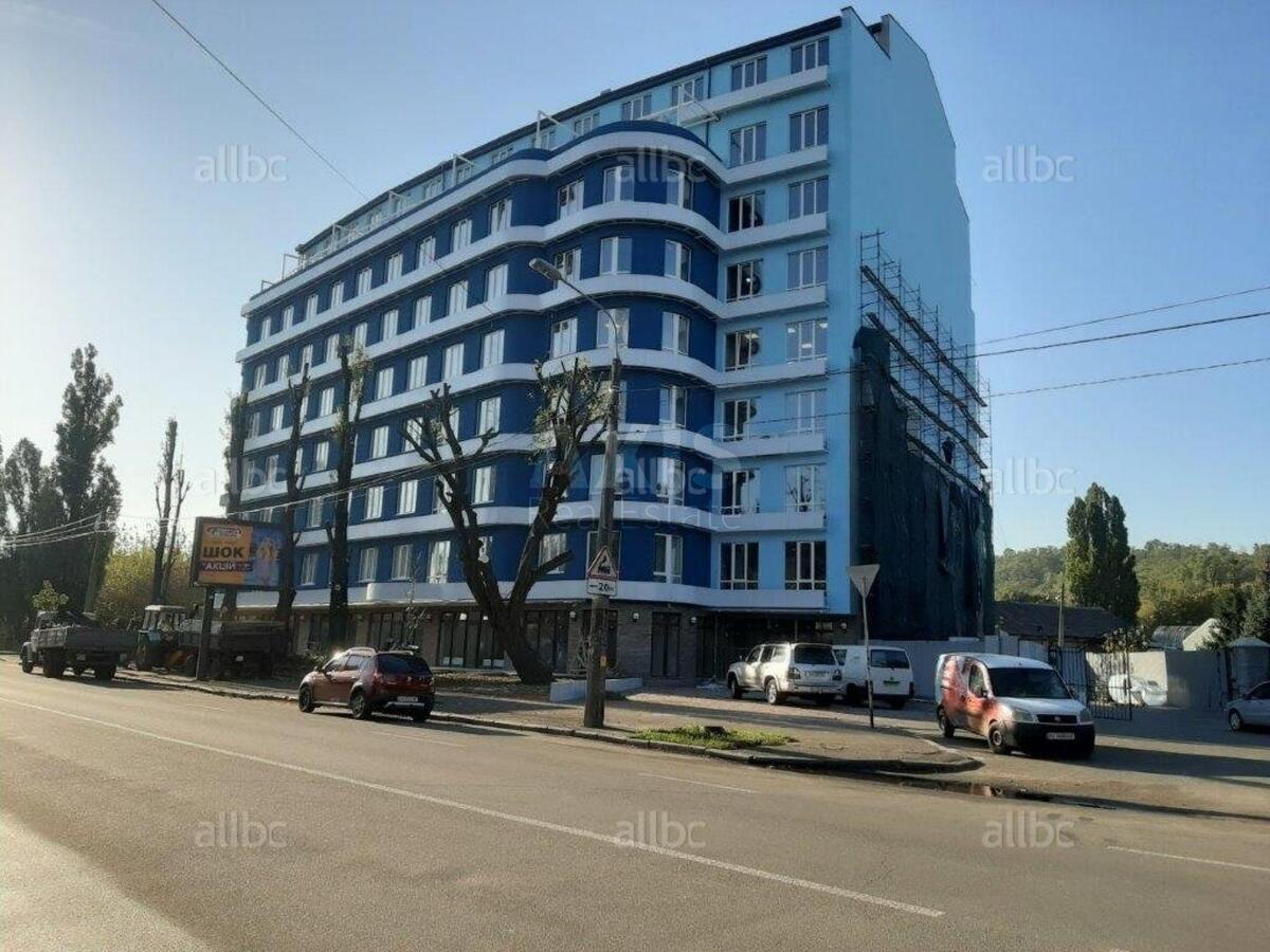 Office vul. Kostjantynivs'ka 75, 114m27