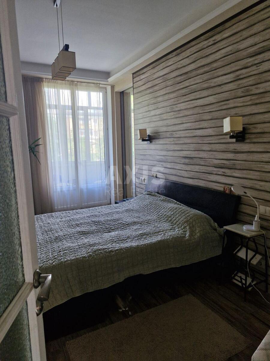 4k apartment vul. Iskrivs'ka 1118