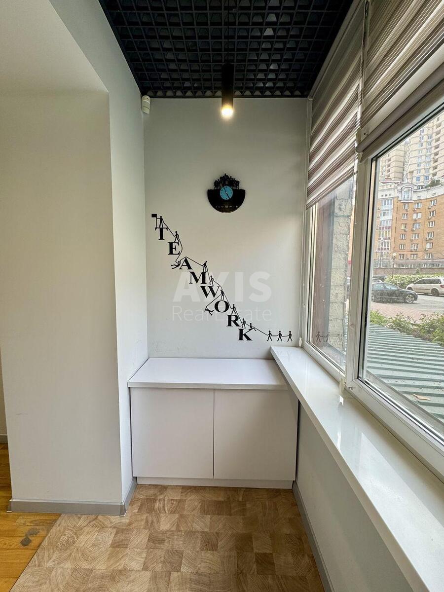 Office pr-t Geroi'v Stalingrada 8, 120m26