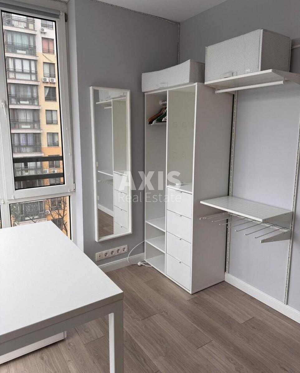 4k apartment vul. Petryc'kogo Anatolija 17А3