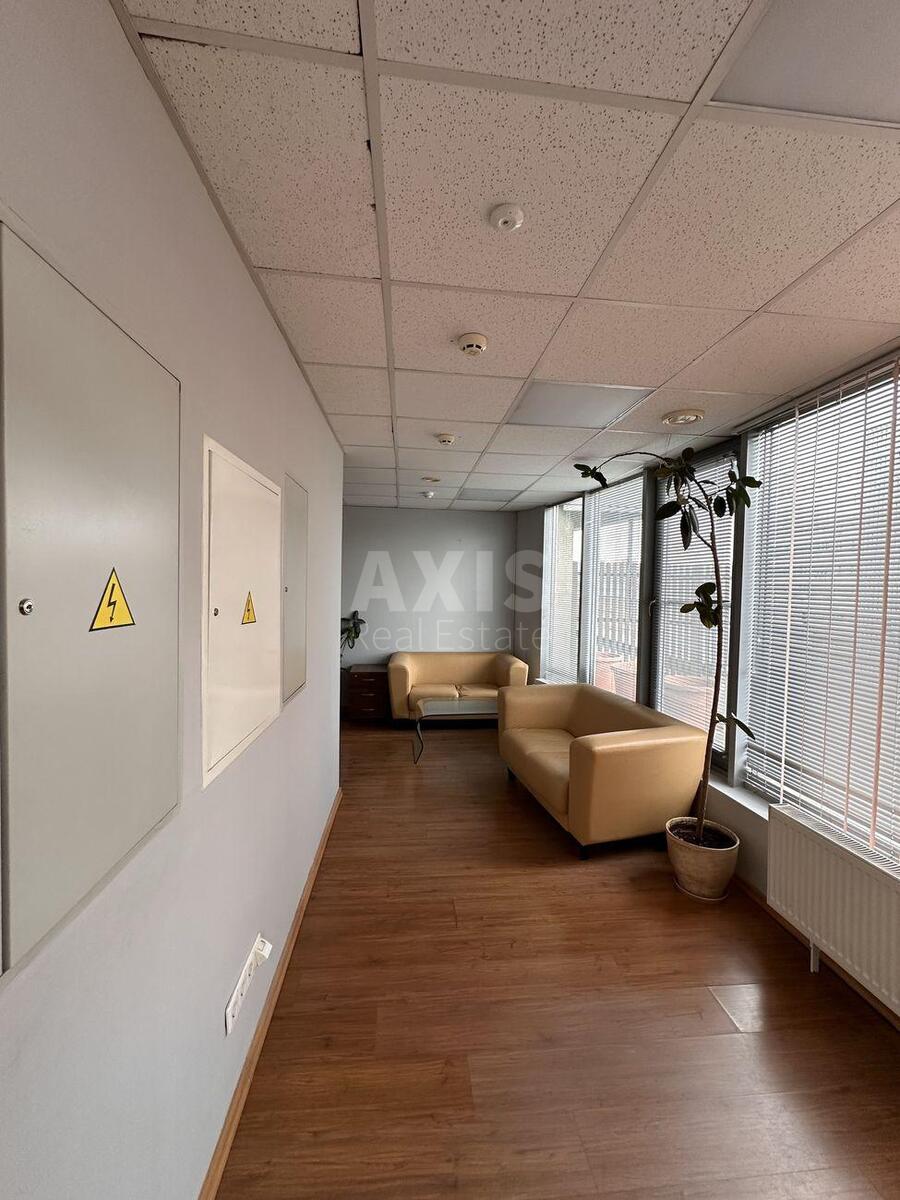 Office bul. Shevchenka Tarasa 33Б, 137m2604170