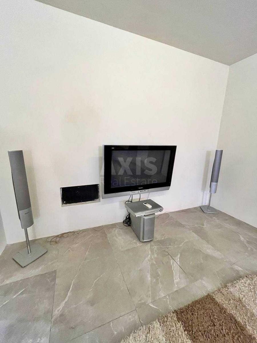 3k apartment vul. Bal'zaka Onore de 55В8