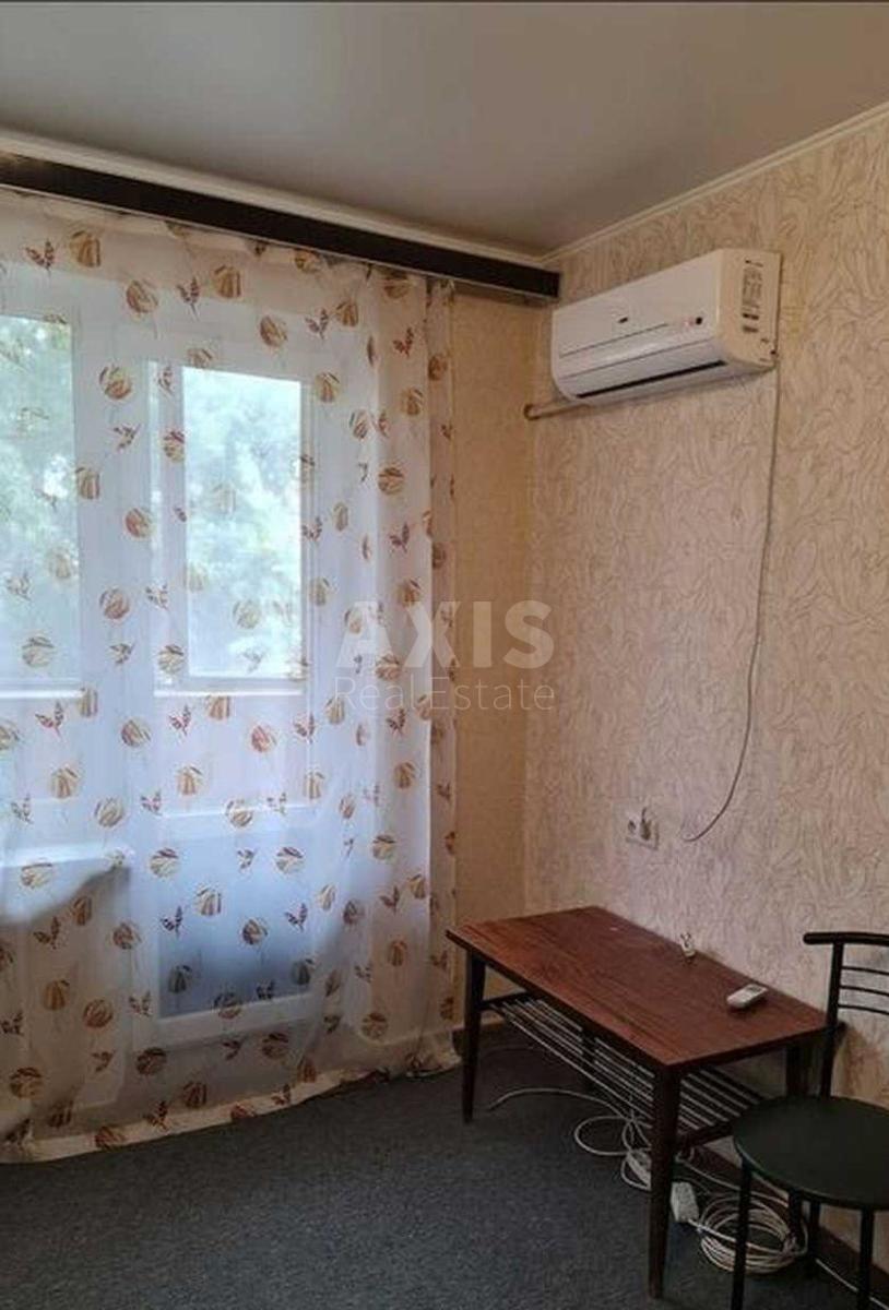 1k apartment vul. Syn'oozerna 6А3