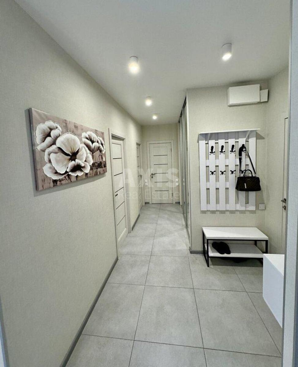 2k apartment vul. Revuc'kogo 402