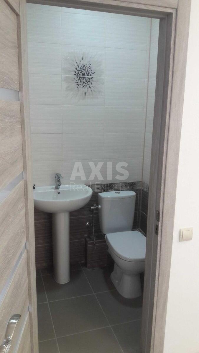 Об'єкт торгівлі пр-т Комарова Космонавта 46В, 49м2554570