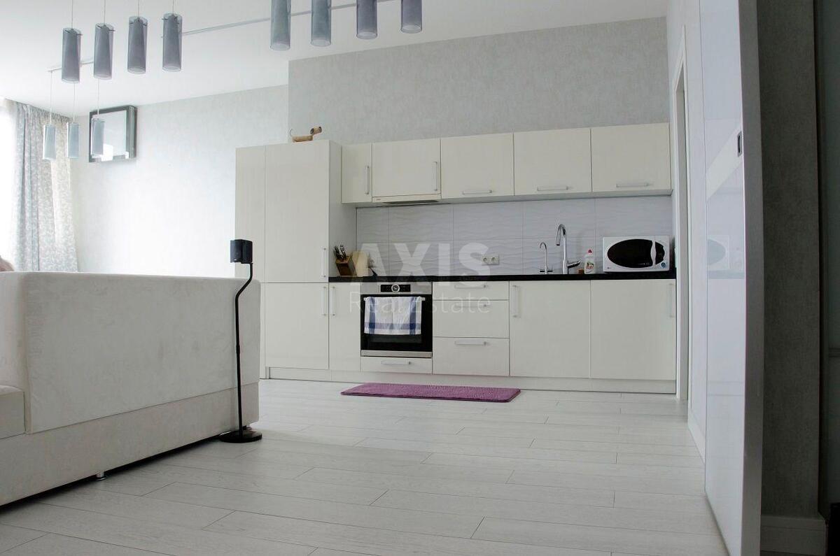 1k apartment vul. Solom'jans'ka 15А0