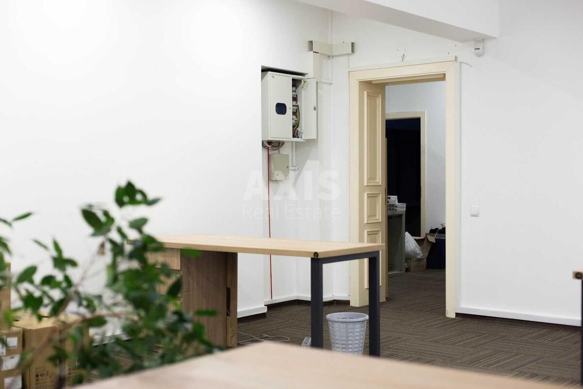 Office vul. Pymonenka Mykoly 13, 260m25