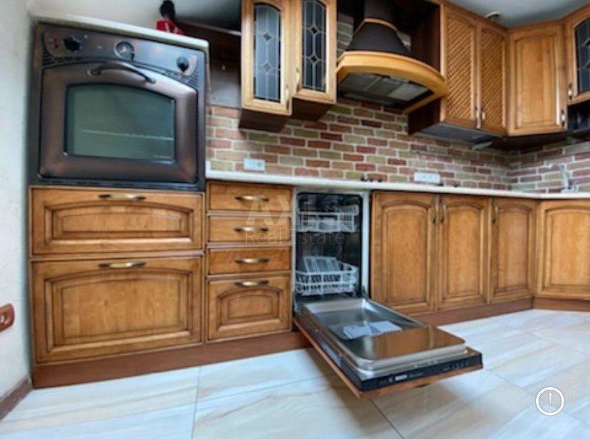 3k apartment vul. Antonovycha 19/21