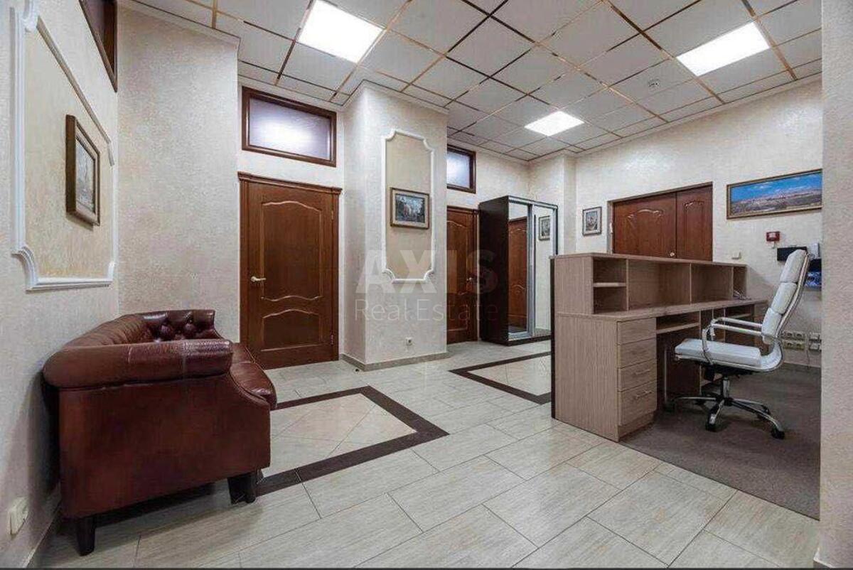 Office vul. Rustaveli Shota 30Б, 180m2