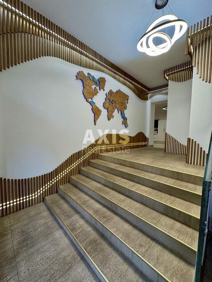 Office vul. Obolons'ka naberezhna 19, 352m2546360