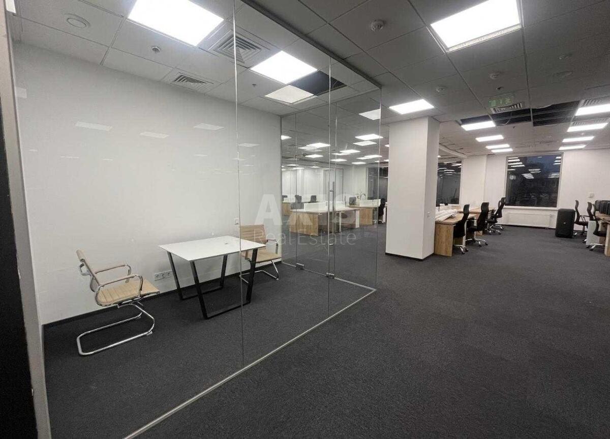 Office vul. Zhyljans'ka 72, 643m21