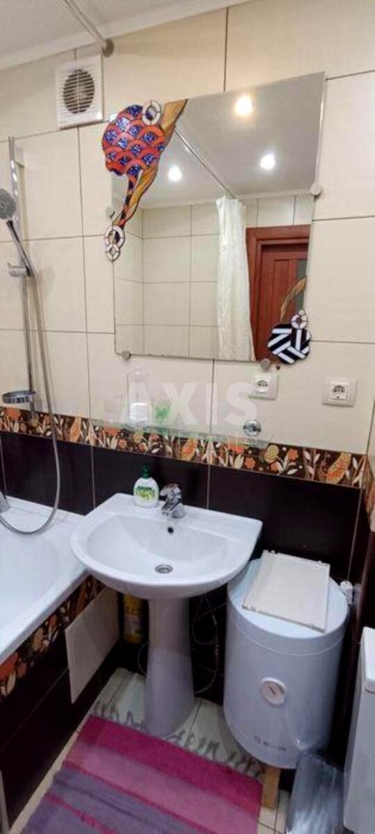 2k apartment pr-t Berestejskij 25614788