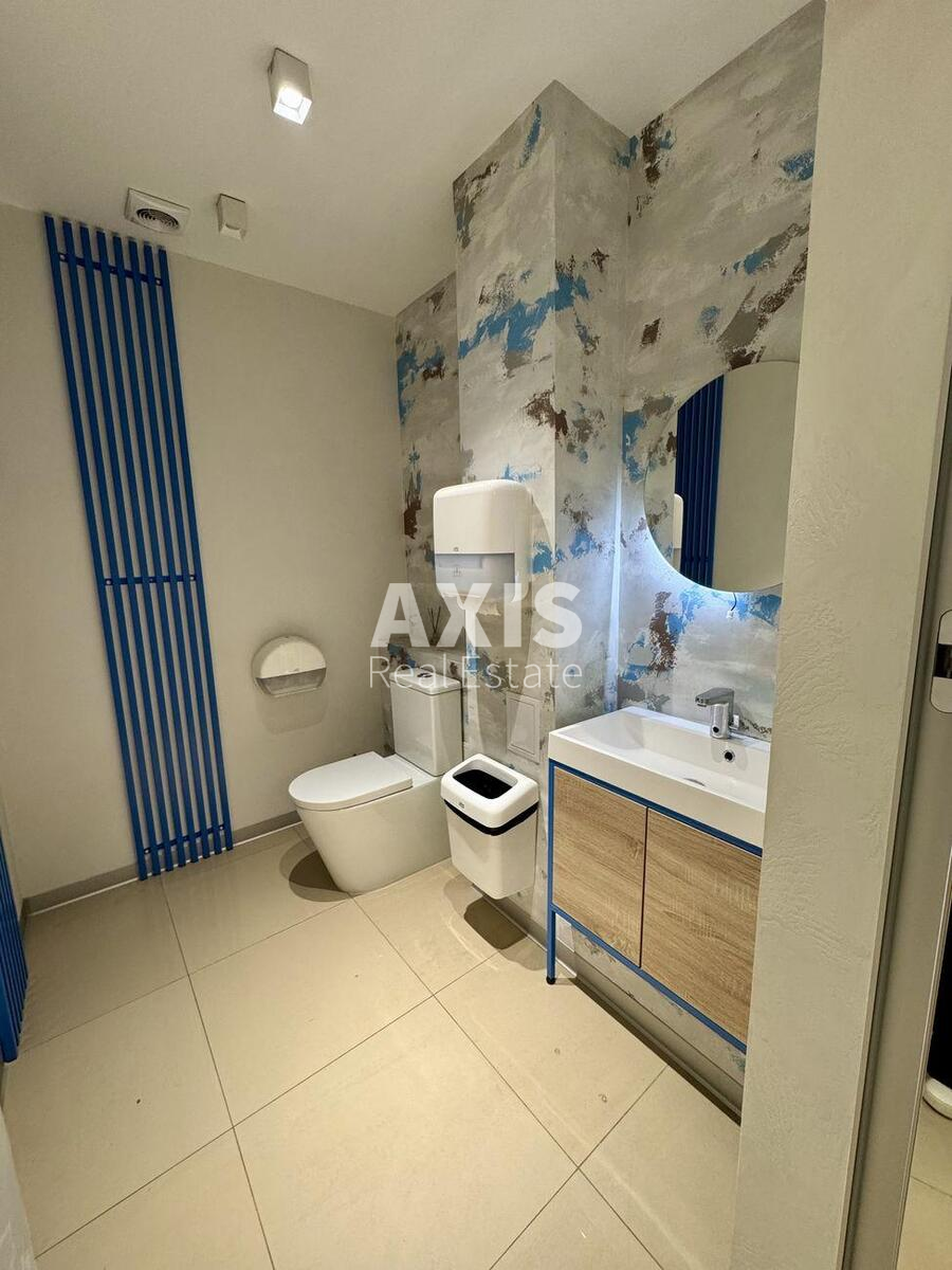 Office vul. Obolons'ka naberezhna 19, 352m2546361