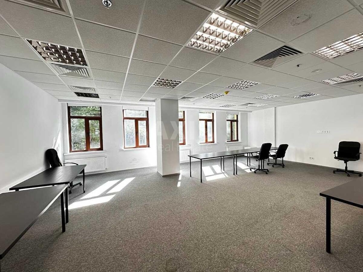 Office vul. Sagajdachnogo Petra 11, 900m28
