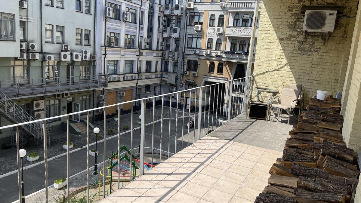 Office vul. Mezhygirs'ka 5, 125m2575866