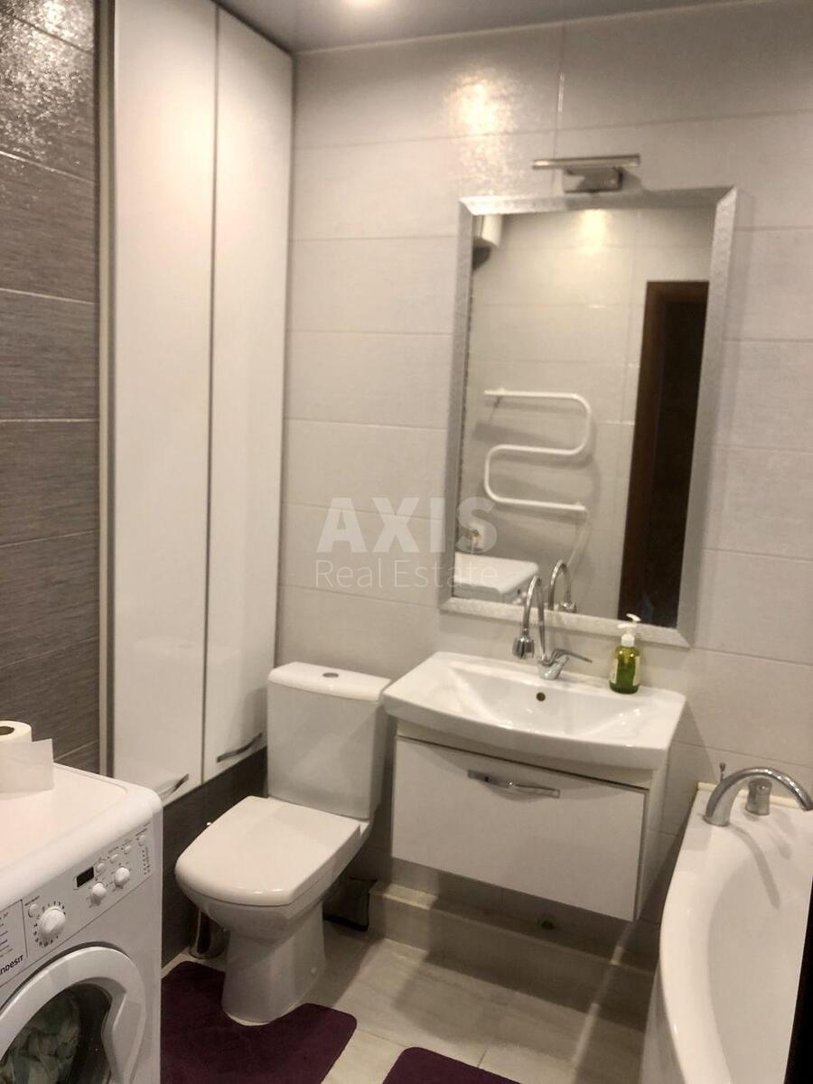 1k apartment vul. Rusovoi' Sofii' 35