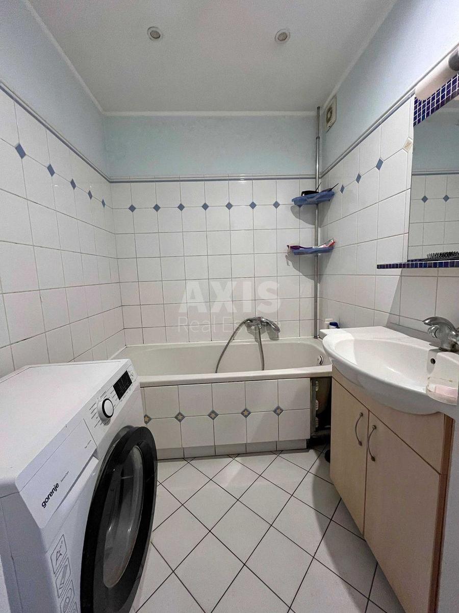 3k apartment vul. Lavruhina Mykoly 115