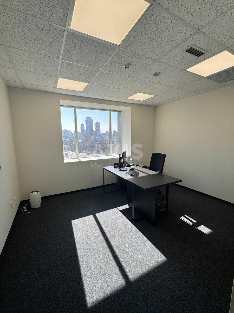 Office vul. Shovkovychna 42/44, 155m22