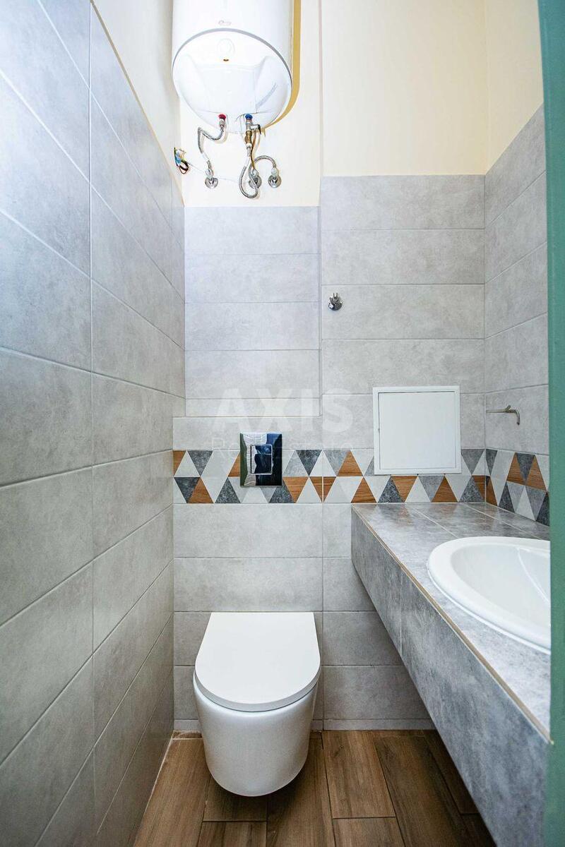 Объект торговли ул. Саксаганского 147/5, 77м2626953