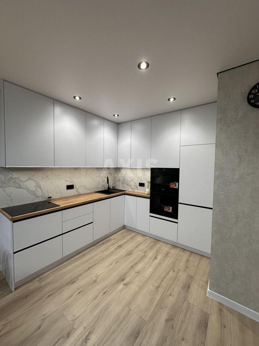 1k apartment vul. Rodyny Kristeriv 14