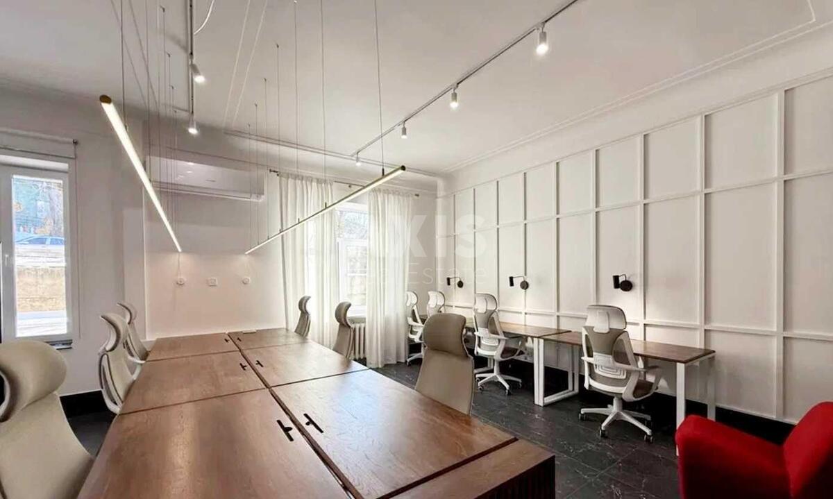 Office vul. Pan'kivs'ka 3, 80m29
