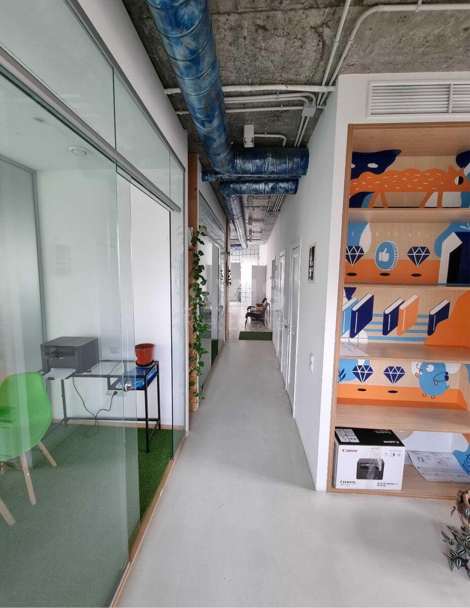 Office vul. Vozdvyzhens'ka 51А, 130m258542