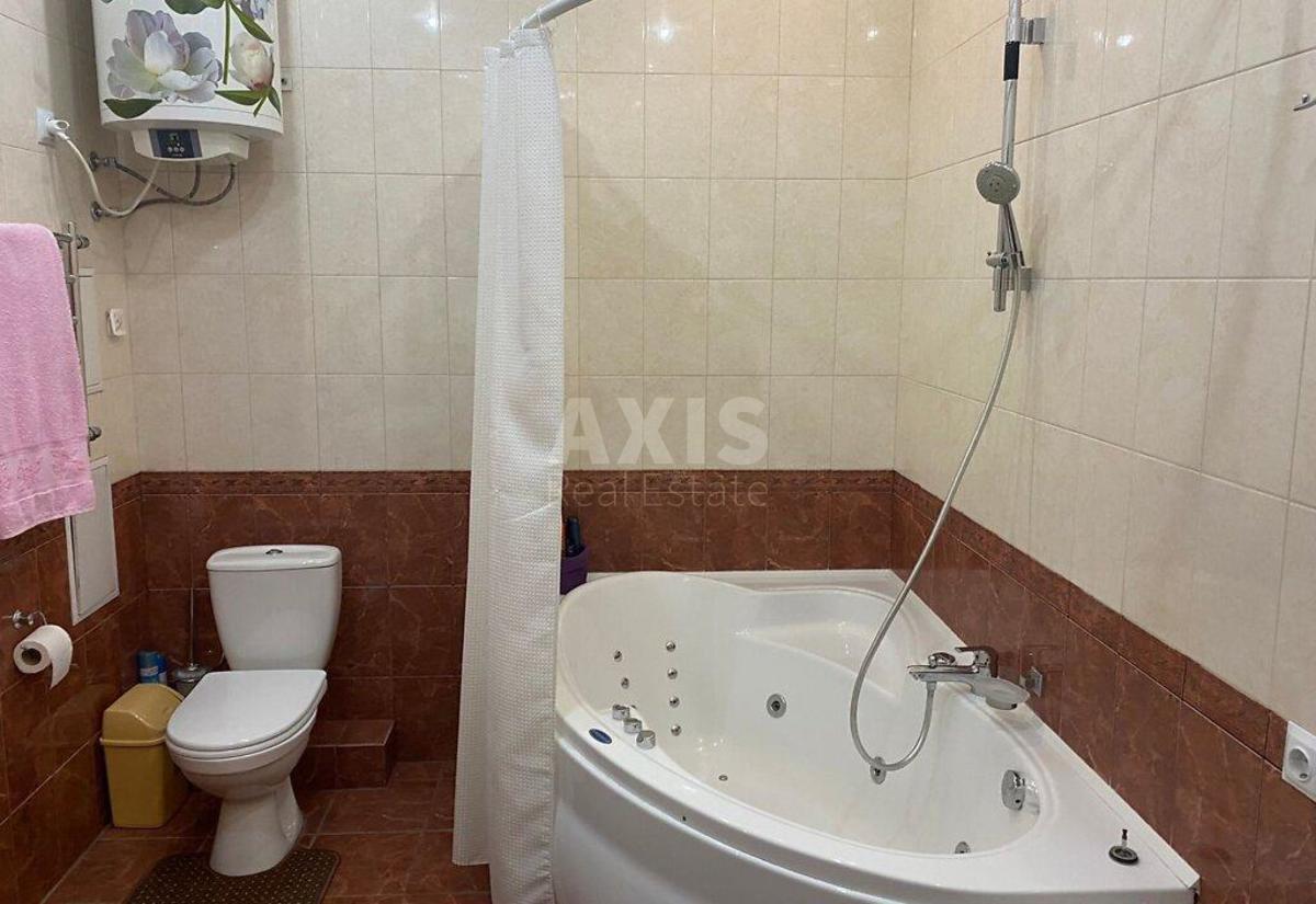 3k apartment vul. Sribnokil's'ka 3Б6