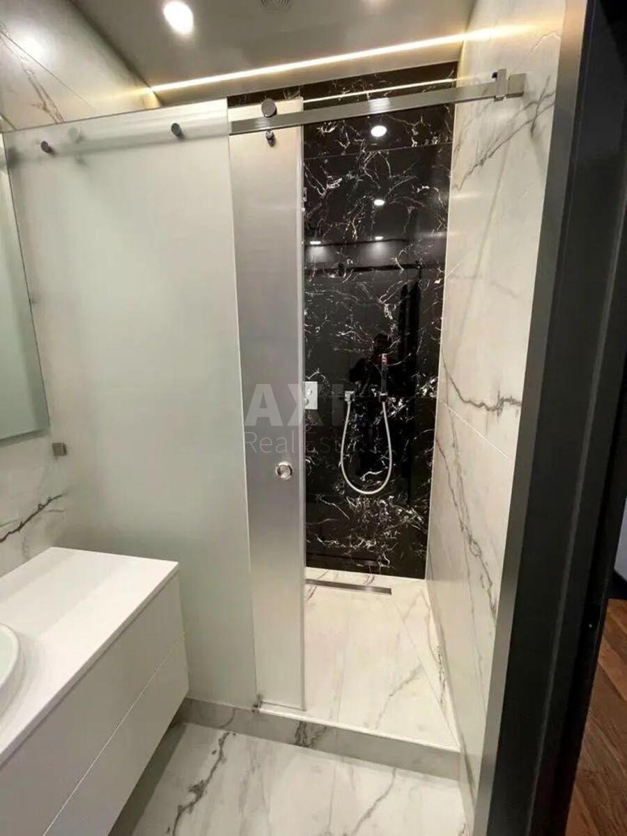 3k apartment vul. Zhyljans'ka 686305414