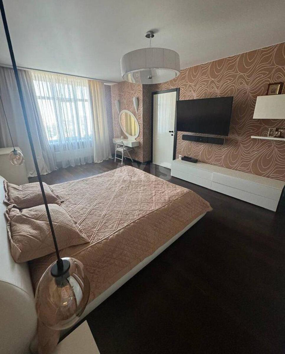 4k apartment pr-t Lobanovs'kogo 4А4