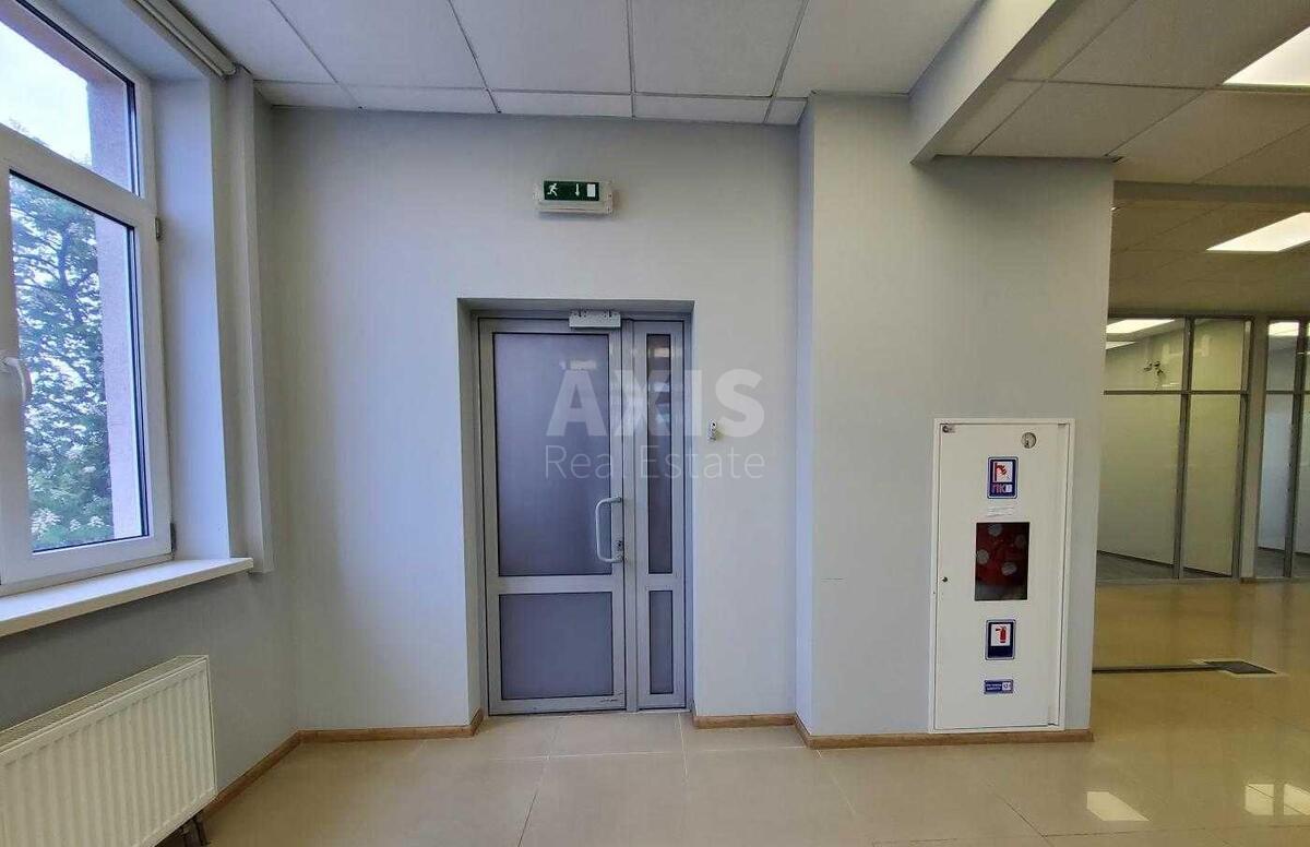 Office vul. Baggovutivs'ka 23, 179m25