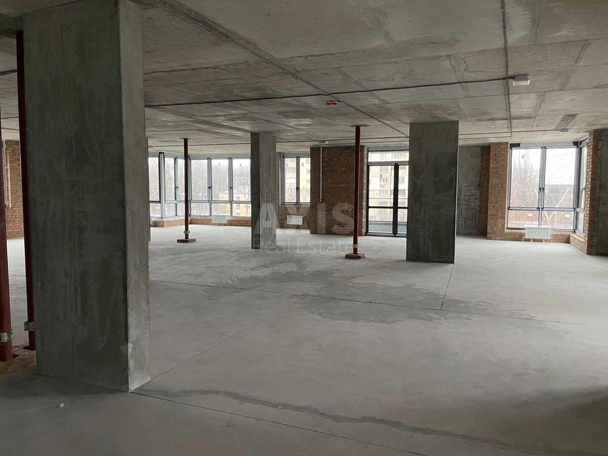 Office pr-t Peremogy 42А, 327m23