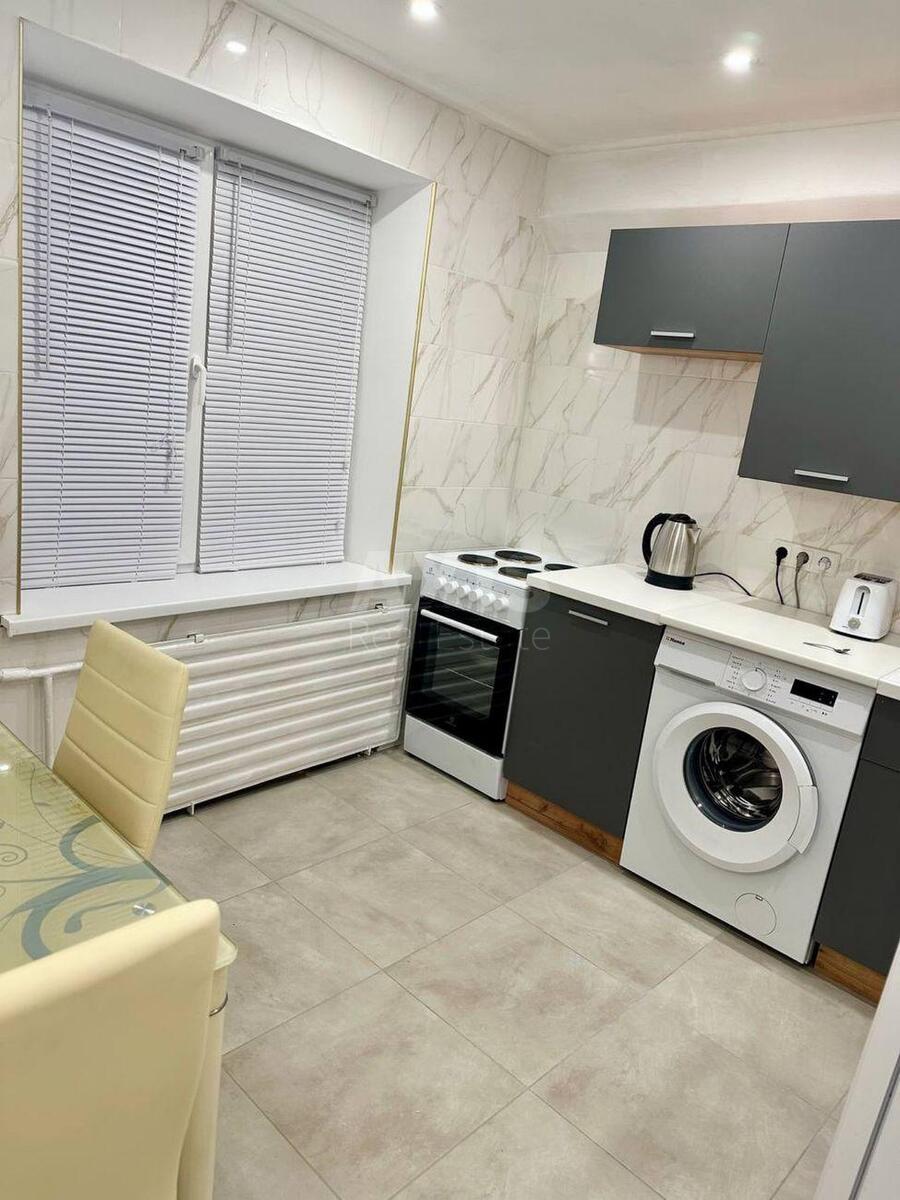 1k apartment pr-t Obolons'kyj 37