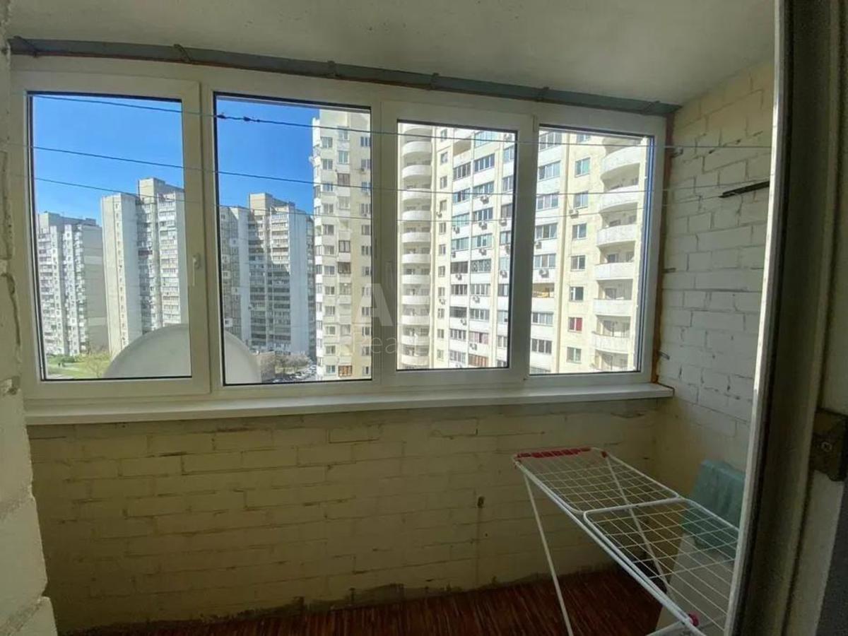 1k apartment pr-t Bazhana Mykoly 264