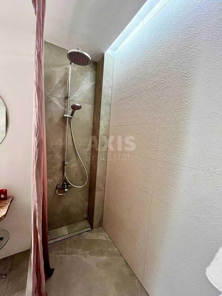 3k apartment vul. Bal'zaka Onore de 55В10