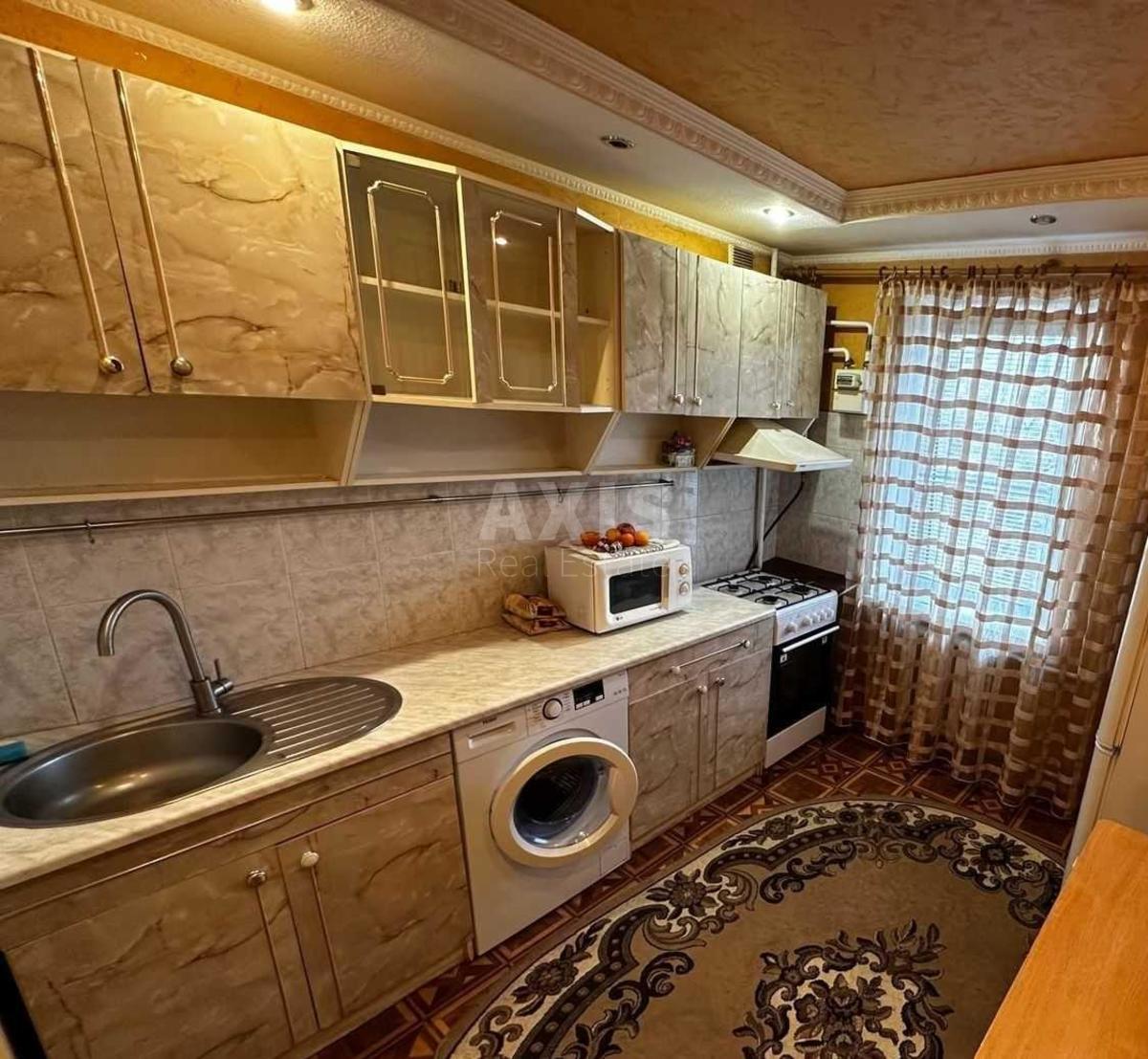 1k apartment vul. Zhyvopysna 7