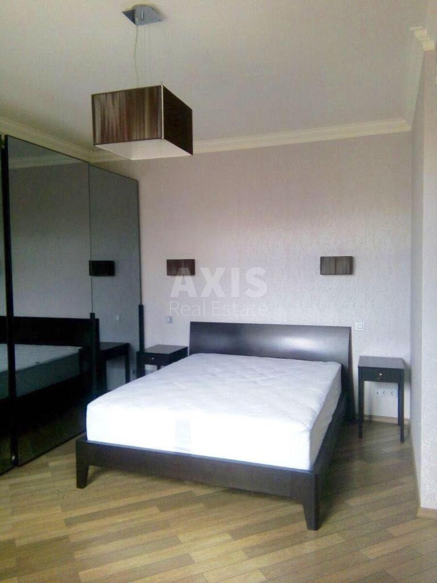 3k apartment vul. Antonovycha 726032616