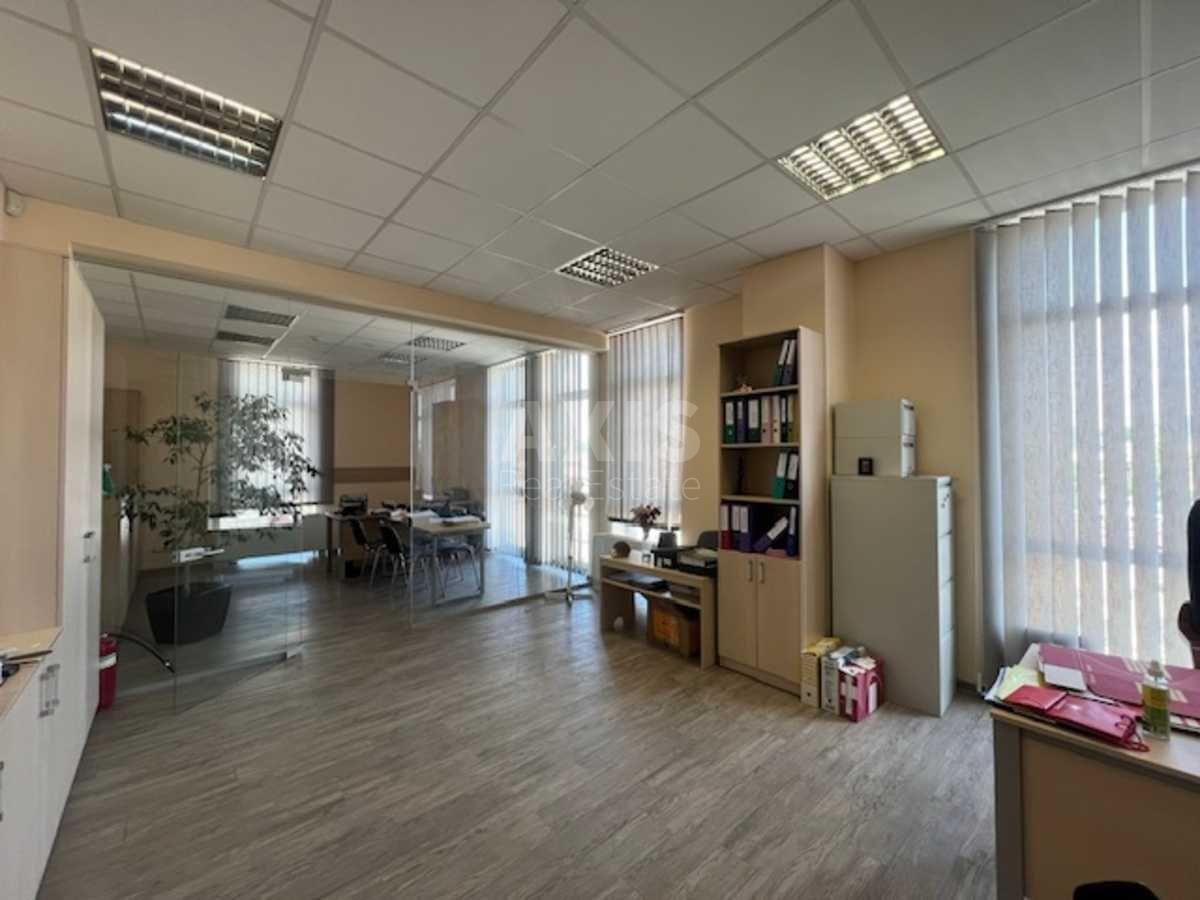 Офис ул. Антоновича 33В, 367м260351