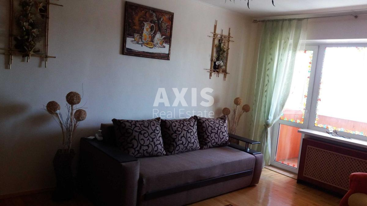 2k apartment vul. Pryozerna 121