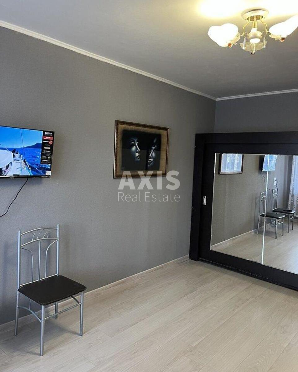 2k apartment vul. Oleny Pchilky 2Б0