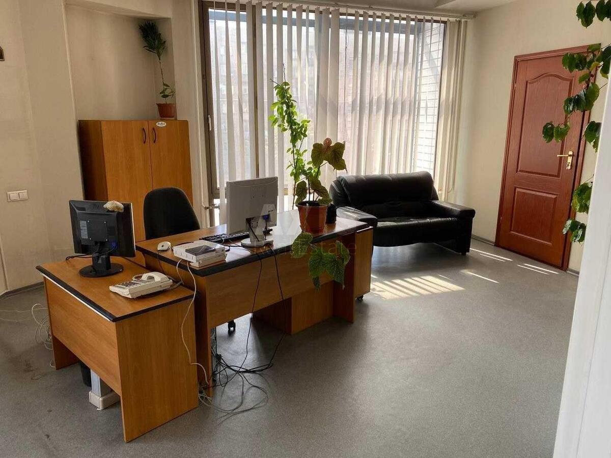 Office vul. Kyrylivs'ka 160, 517m2598907