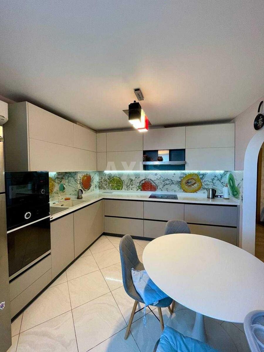 3k apartment vul. Urlivs'ka 38А60024