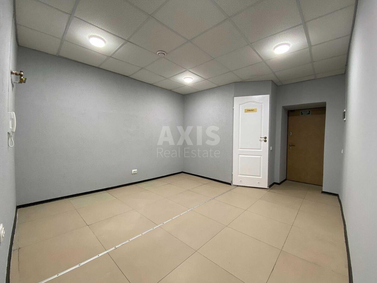 Office vul. Ches'ka 9, 124m24