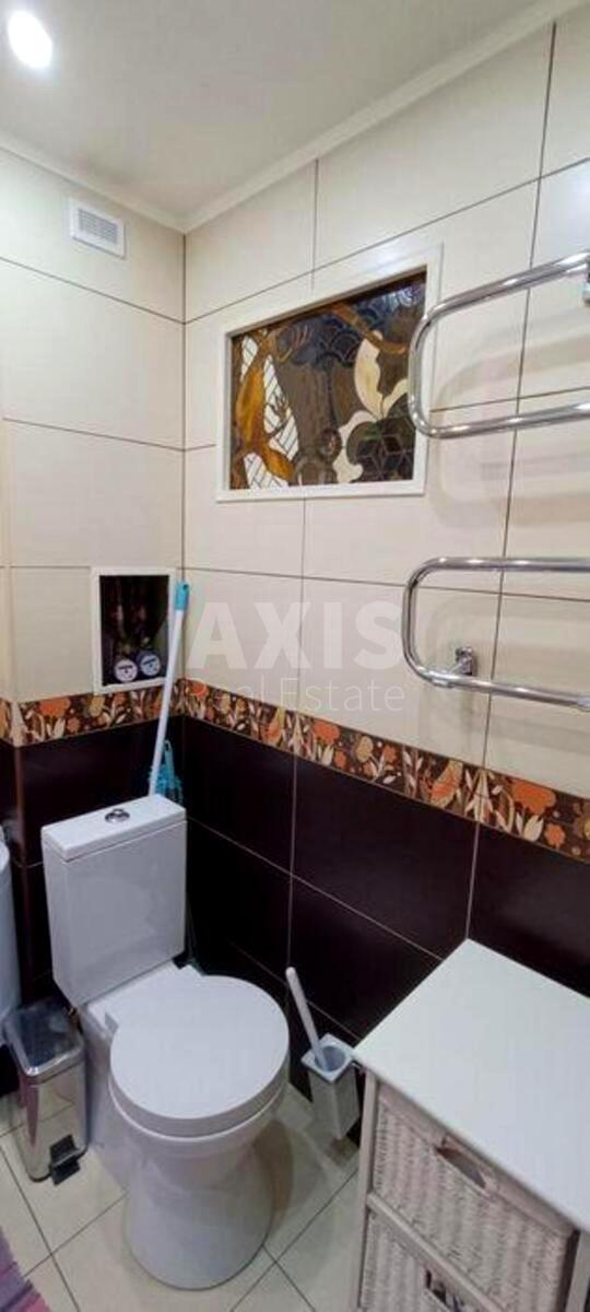 2k apartment pr-t Berestejskij 25614789