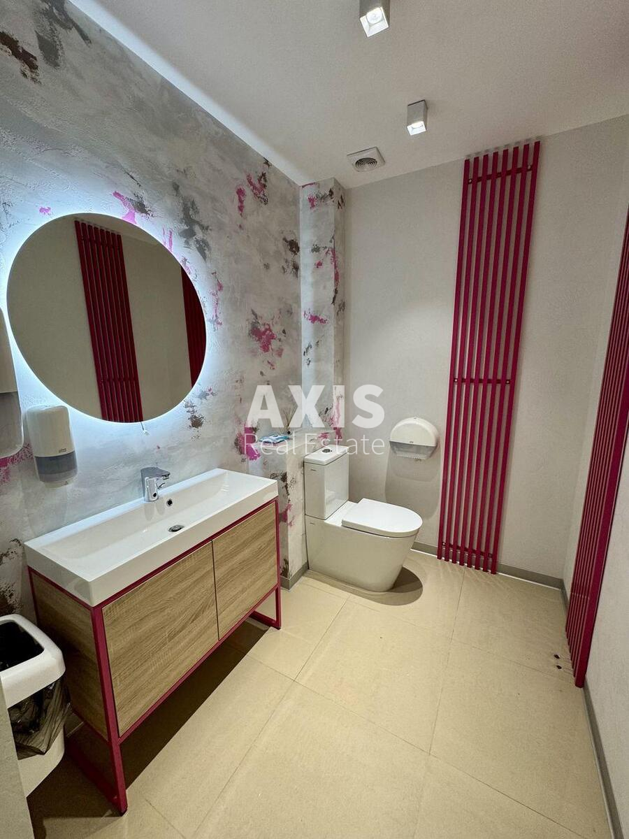 Office vul. Obolons'ka naberezhna 19, 352m2546362