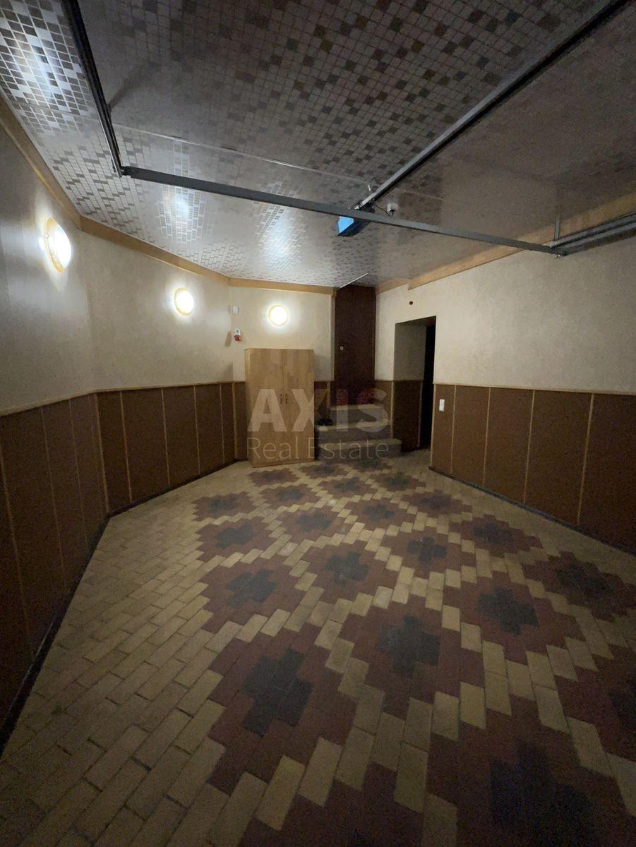 House vul. Bogatyrs'ka, 420m2, Kyiv city8